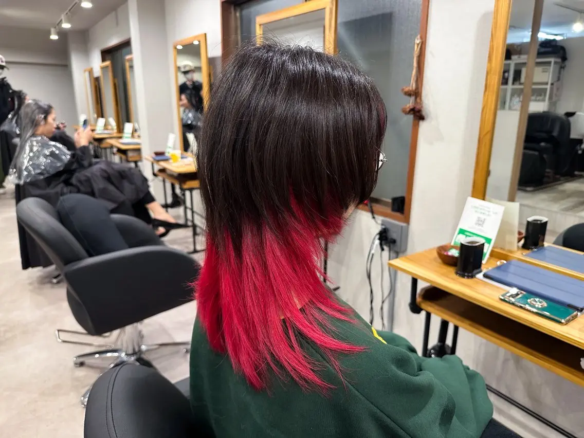 ミディアム カラー レッドカラー ウルフカット カット ヘアカラー トリートメント 《髪質改善・縮毛矯正 /ブリーチ》坂本爽のヘアスタイル