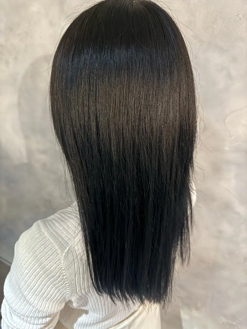 ロング カラー 黒髪 ブルーカラー ブルーブラック soyon 心斎橋店のヘアスタイル