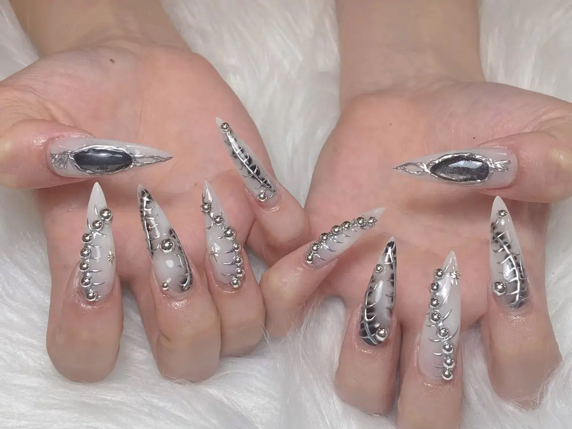 ネイル アートネイル ボルドー フレンチネイル ジェルネイル 氷ネイル・うるうるネイル ハンドネイル Yuki Nailsalonのネイルデザイン
