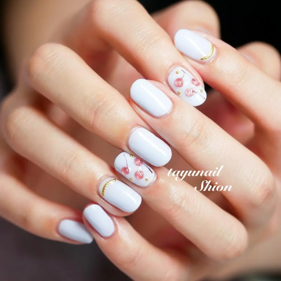 ネイル ブルー ジェルネイル ワンカラーネイル パラジェル ぷっくりネイル ネイルサロン 【たゆnail】のネイルデザイン