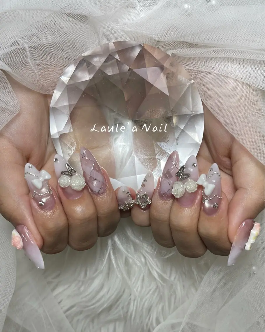 ネイル ハンドネイル 🌈 Laule'aのネイルデザイン