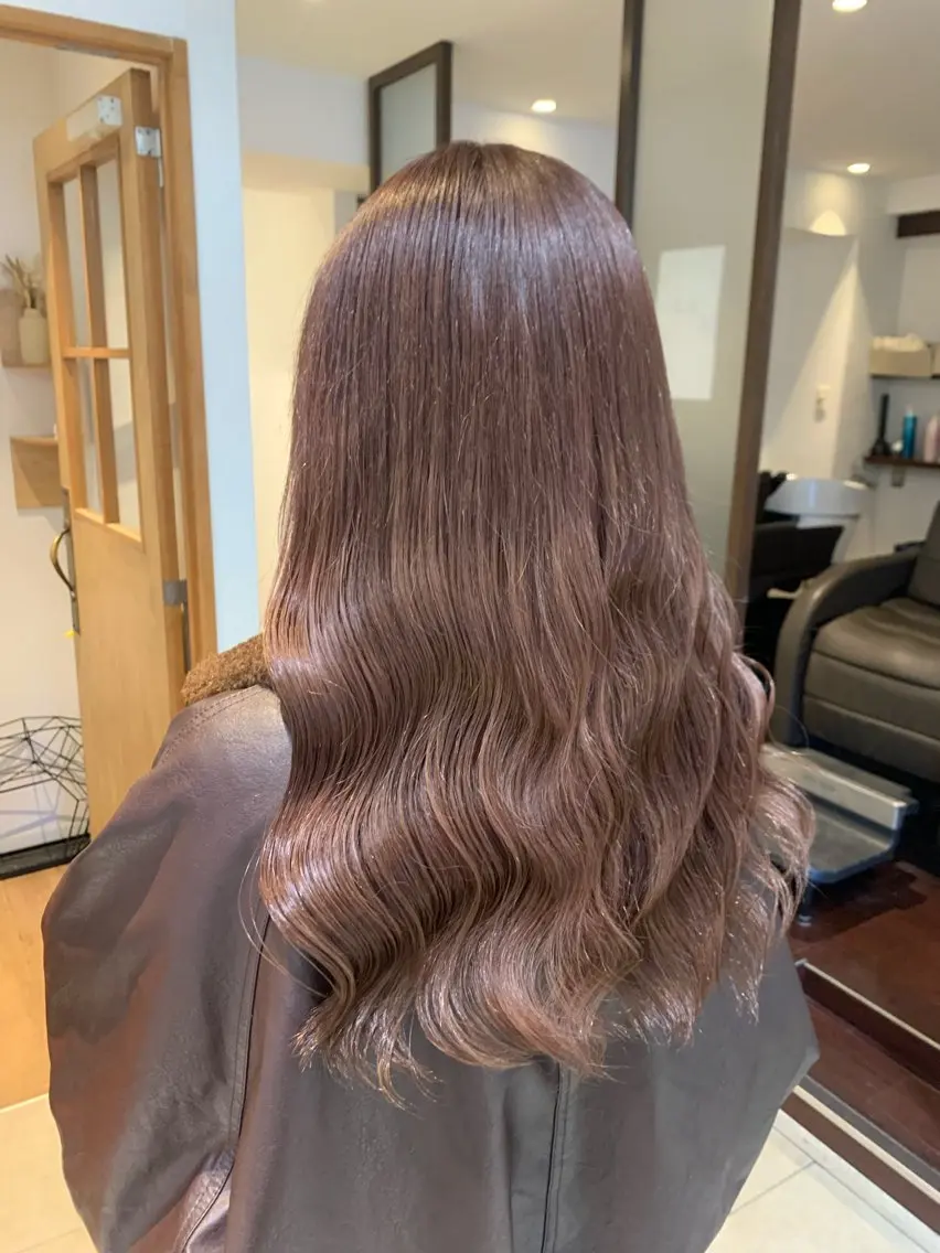 ロング カラー ベージュカラー ブリーチ ピンクカラー ピンクベージュ 庄司 沙羅のヘアスタイル