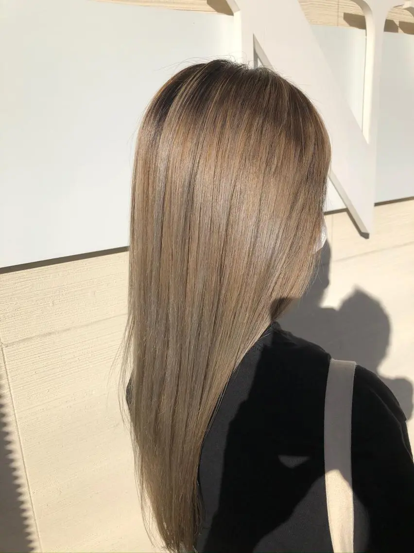 ✨ダメージでお困りの方✨カット+最上級髪質改善ブリーチ毛でもサラサラにの写真