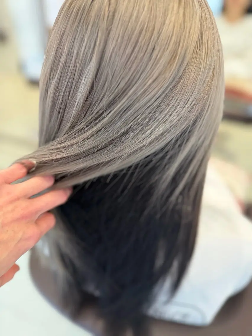 セミロング カット ヘアカラー wil西宮レイヤー 西村徹のヘアスタイル