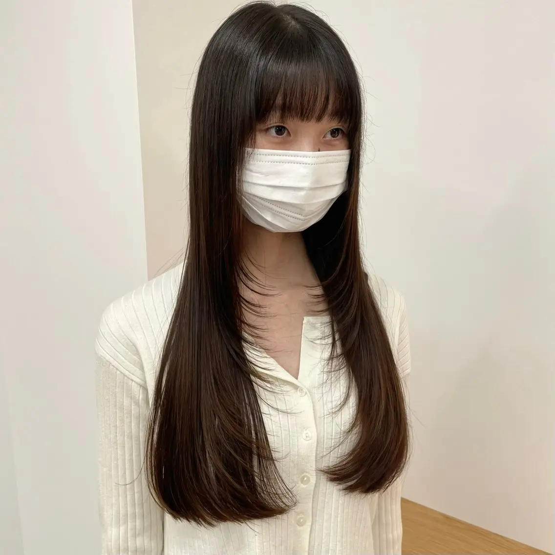ロング ロングレイヤー レイヤーカット ロング 澤 佑華 🎀 透明感カラーのヘアスタイル