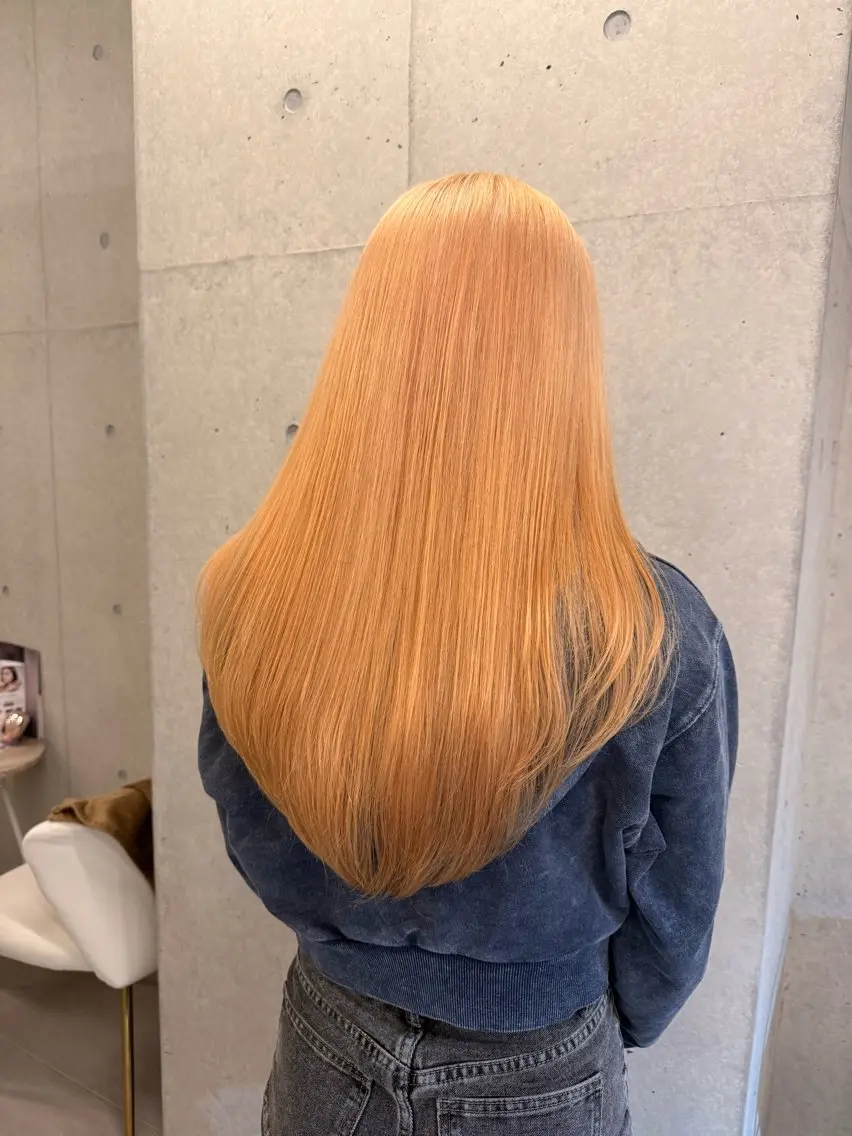 ロング カラー ヘアカラー トリートメント RINA .のヘアスタイル