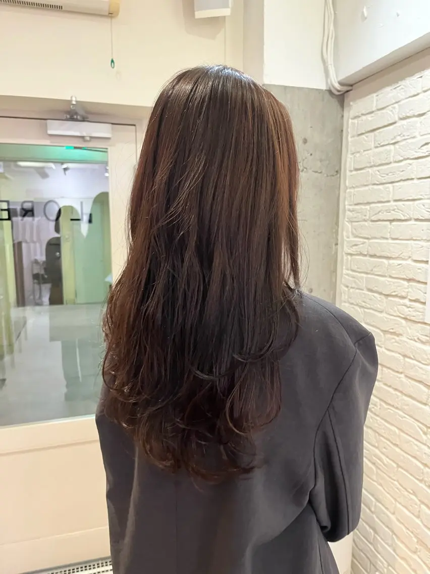 ロング カラー トリートメント ヘアカラー トリートメント オリーブカラー/ レイヤー/ ローレンのヘアスタイル