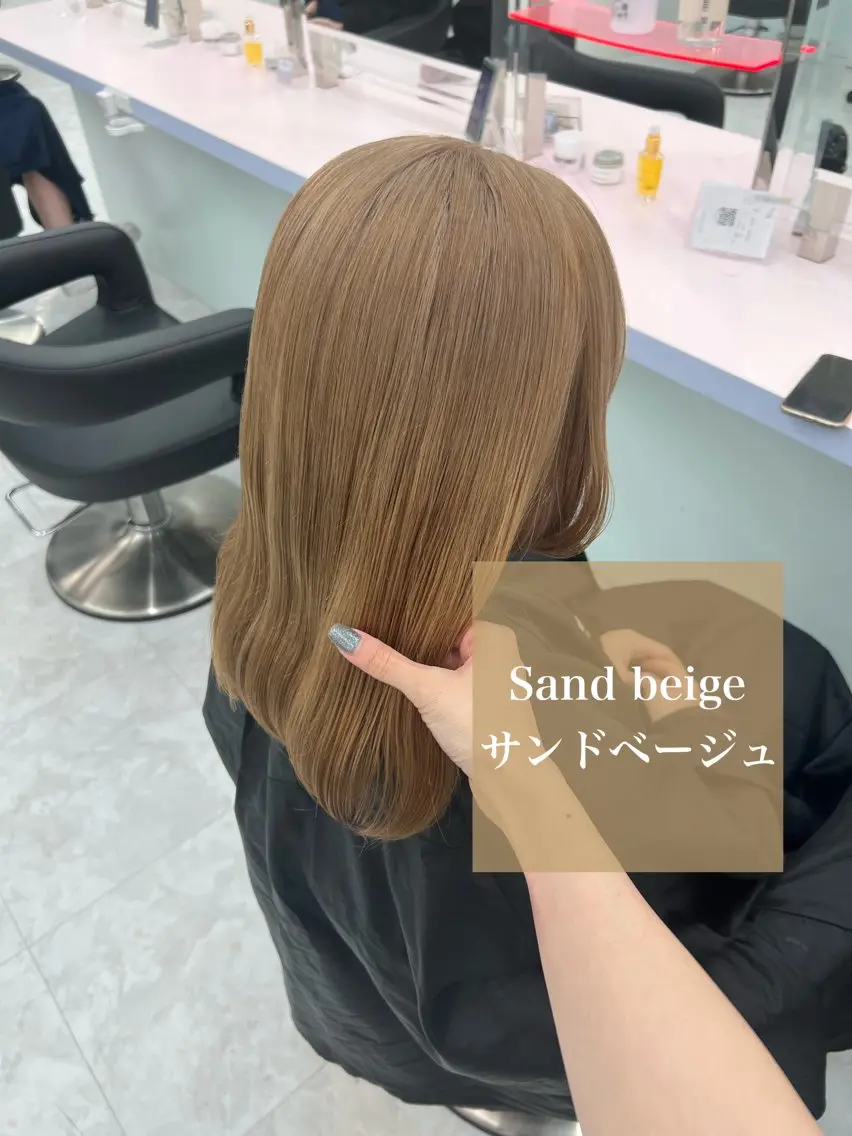 ミディアム カラー ベージュカラー ブリーチ ダブルカラー ブリーチなしカラー 顔まわりレイヤー KANAMI 🌏のヘアスタイル