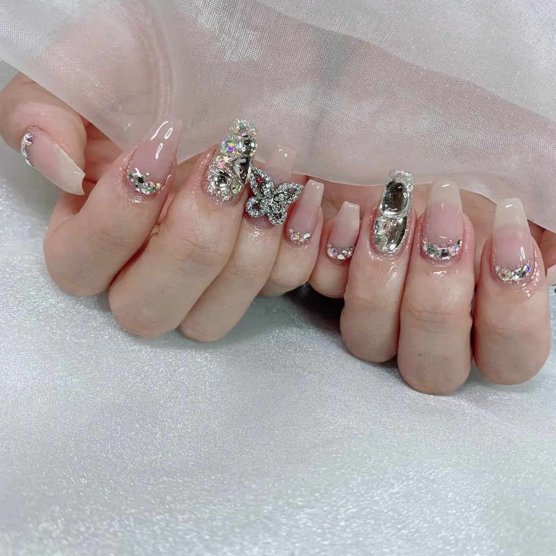 ネイル ハンドネイル La neige* yuki 🐩🌙のネイルデザイン