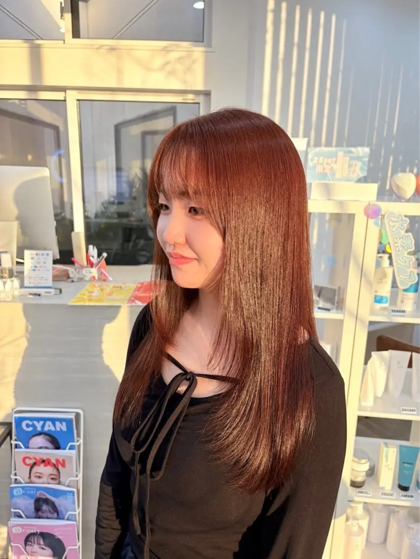 ロング ケアカラー オレンジブラウン トリートメント HASHI AYAKAのヘアスタイル