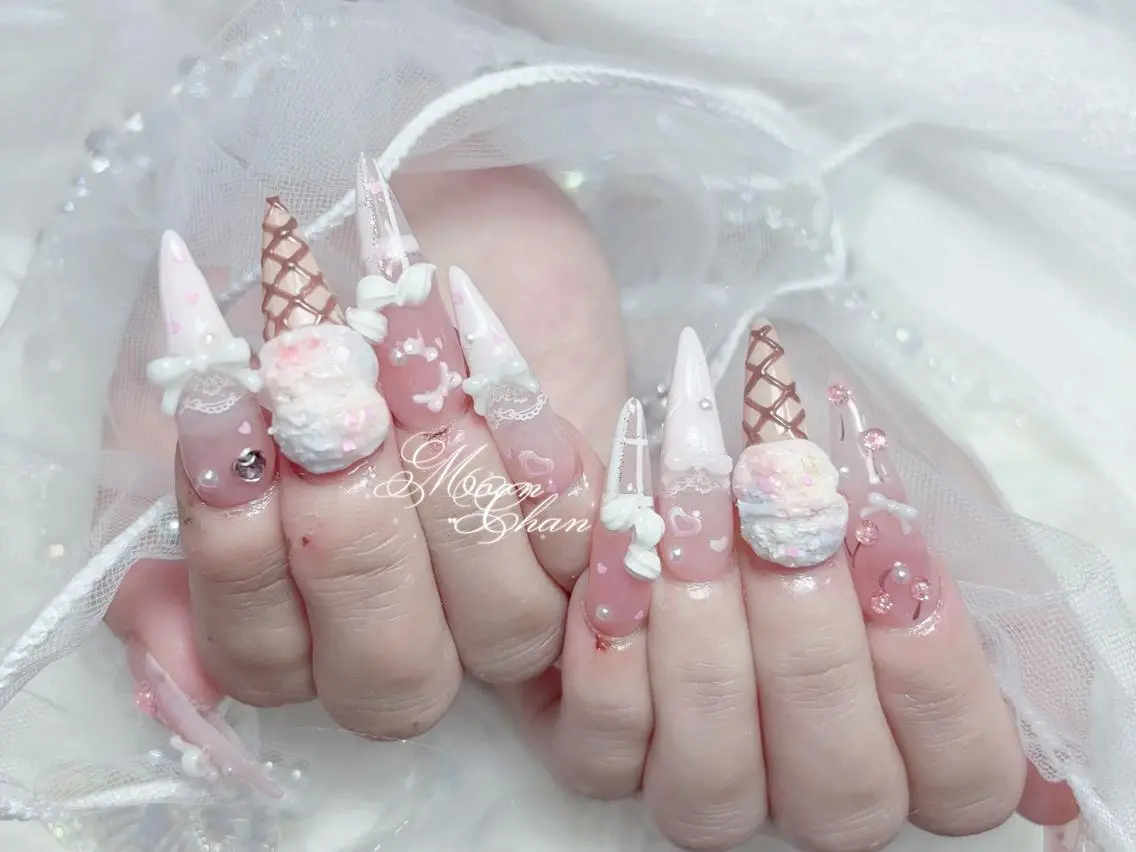 ネイル チークネイル 長さ出し キラキラネイル 韓国ネイル ロングネイル ハンドネイル ハンドケア KTNail 🎀 長さ出し専門店のネイルデザイン
