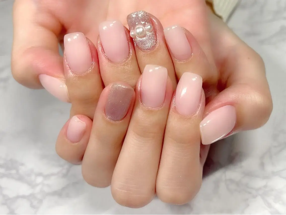 ネイル マグネットネイル ピンク ハンドネイル Nail Salon KURELLYのネイルデザイン