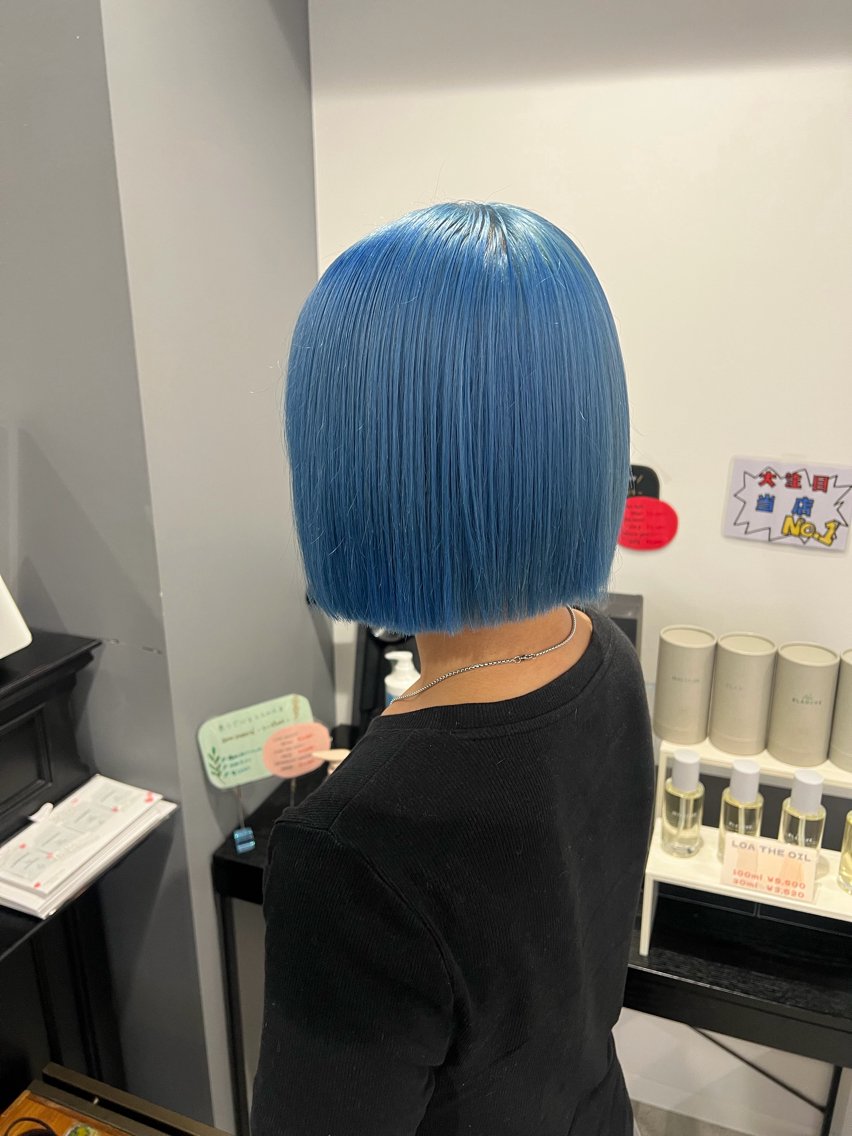 ショート カラー ブリーチ ブルーカラー カット ヘアカラー トリートメント ハイトーンカラー/ ボブ/KOBAのヘアスタイル