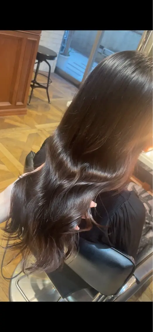 ロング パーマ ロング カット パーマ トリートメント ご新規様限定 透明感カラーKANAのヘアスタイル
