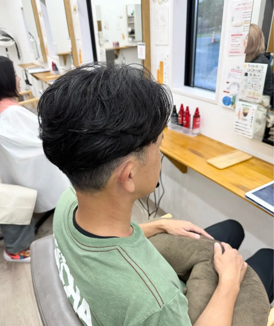 ショート カット パーマ ちほ/顔周りレイヤー /ベージュカラーのヘアスタイル