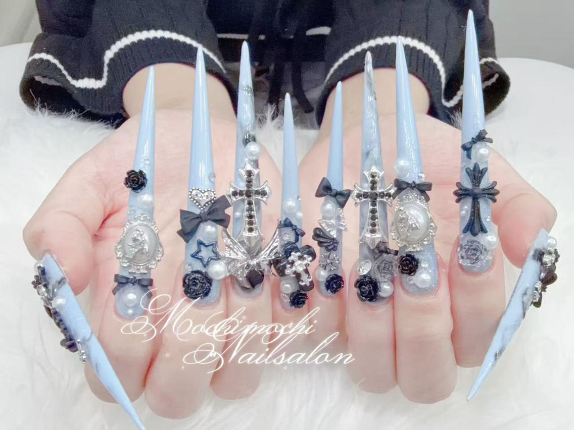 ネイル 長さ出し キラキラネイル 韓国ネイル ロングネイル マグネットネイル ハンドネイル ハンドケア MUNI🎀 NAIL のネイルデザイン