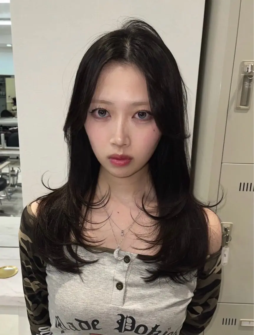 セミロング レイヤーカット TENSHOのヘアスタイル