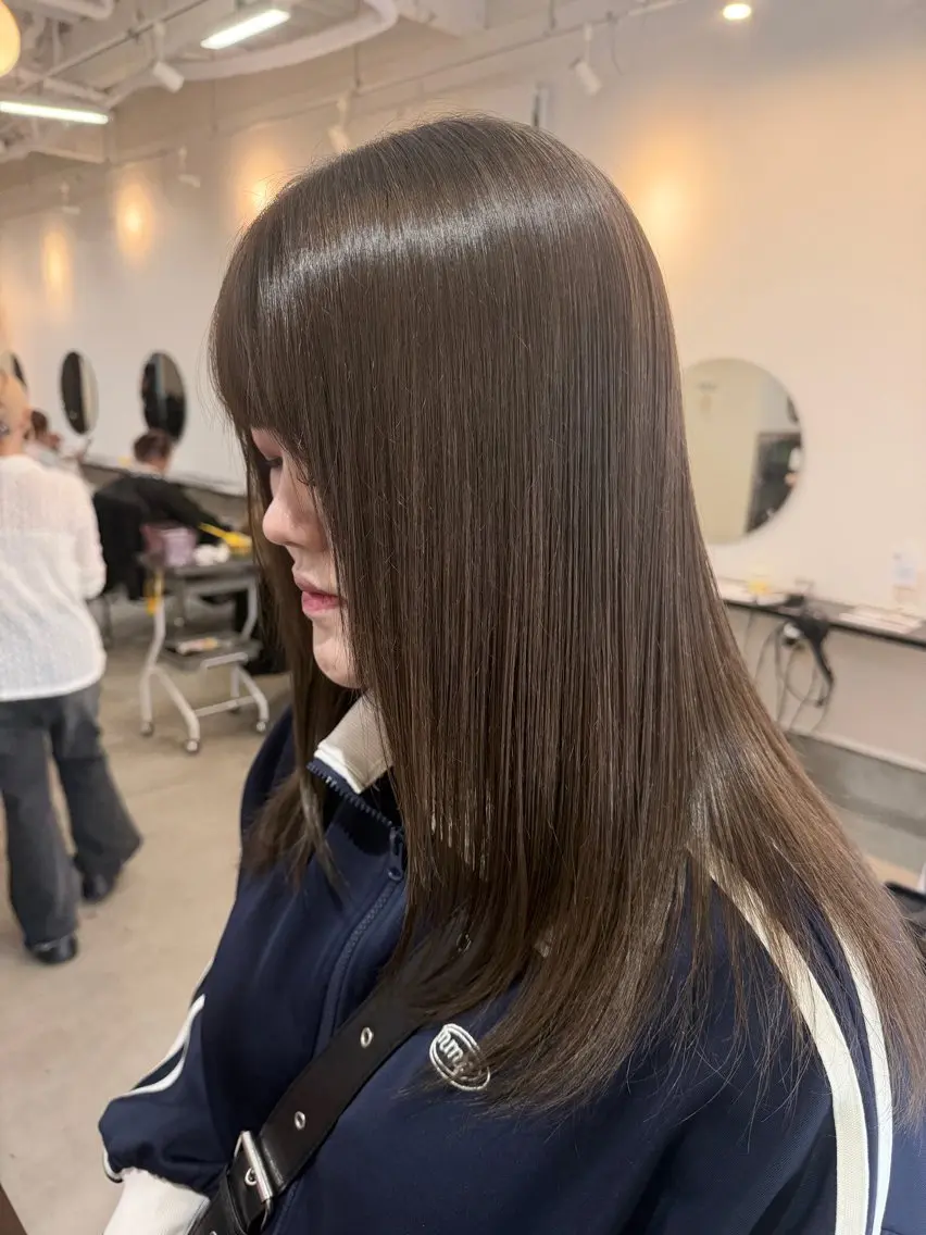 カラー LUCK モミジのヘアスタイル