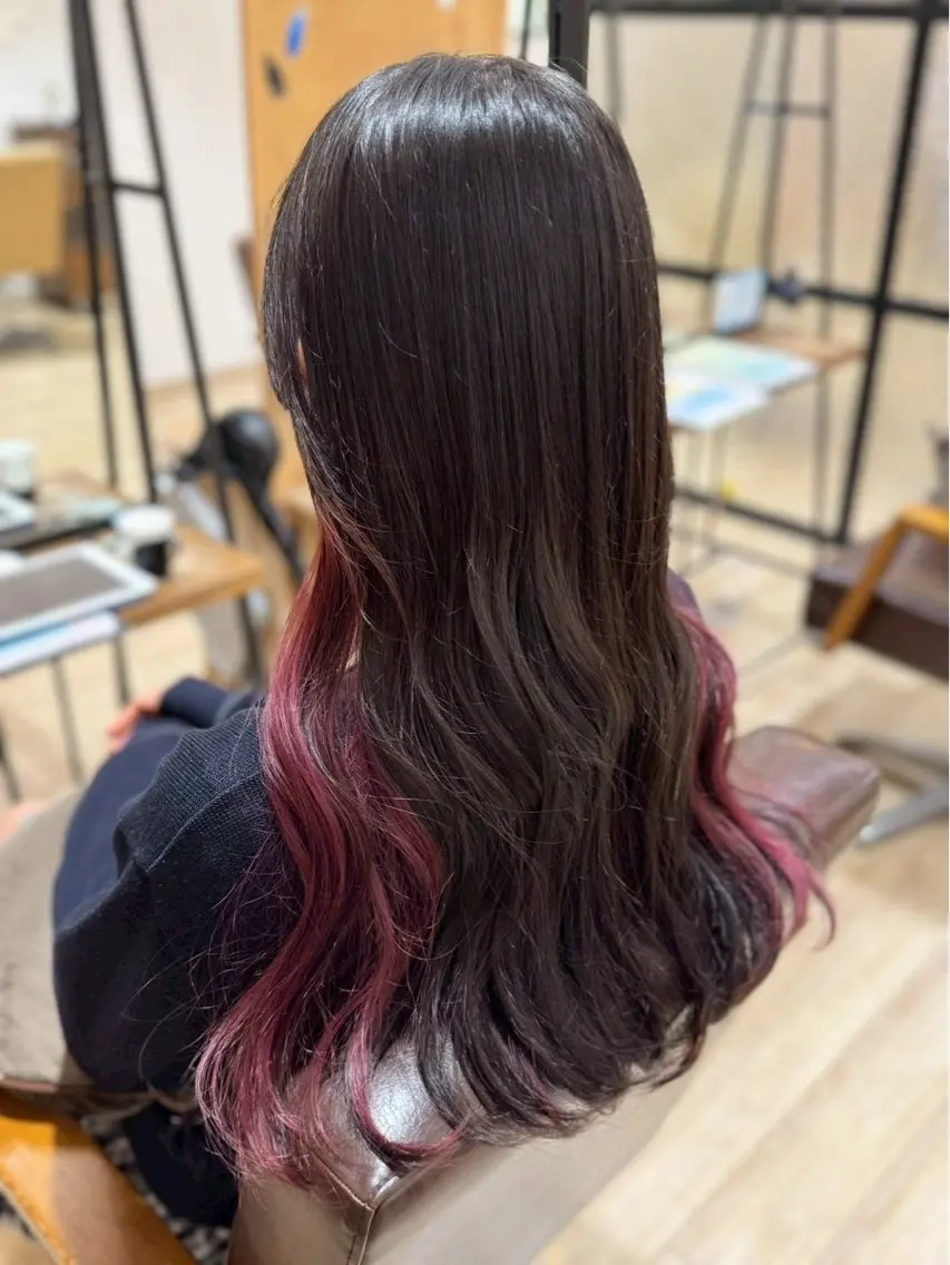 セミロング ヘアカラー 三輪 あおいのヘアスタイル