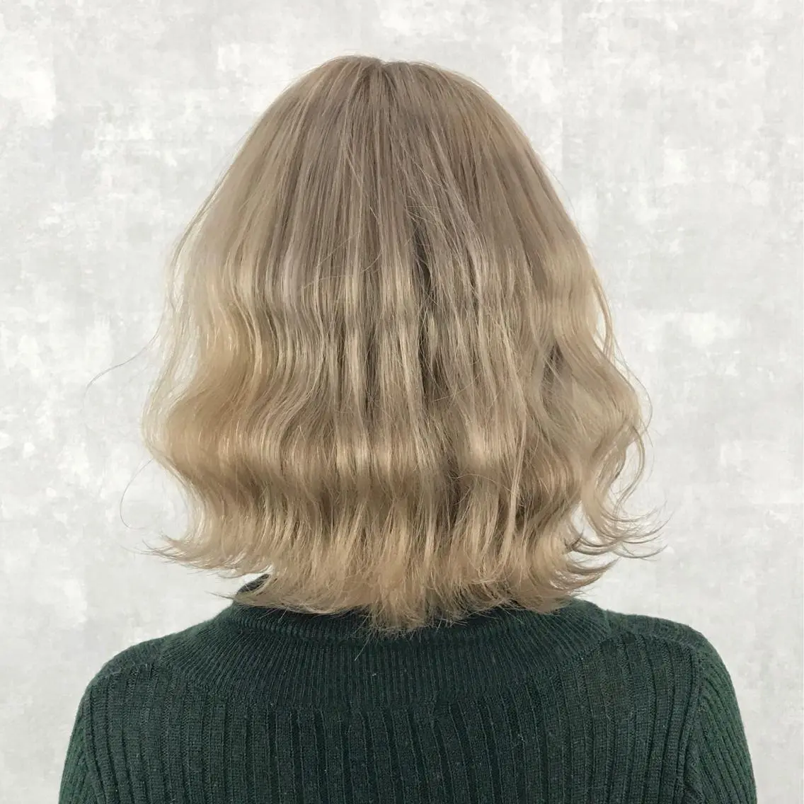 ショート カラー アッシュ ベージュカラー ブリーチ ホワイトアッシュ タンバルモリ K-POP好き美容師 🇰🇷Kai.Yのヘアスタイル