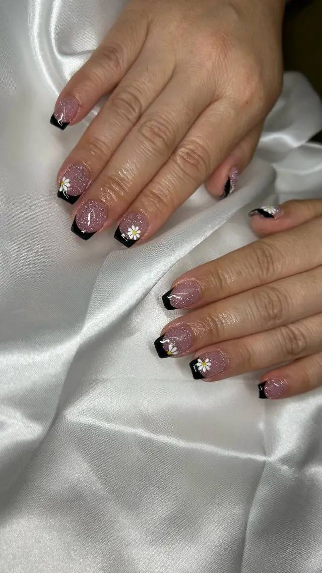 ネイル 𝐧𝐚𝐢𝐥 𝐌𝐢𝐖𝐢𝐢のネイルデザイン