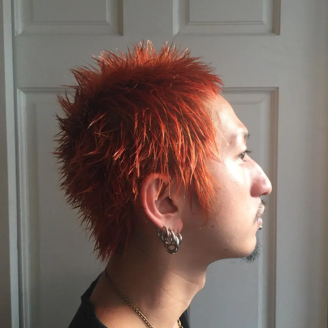 カラー メンズ オレンジ ホワイト&レイヤーカ ットエクステ長畠俊輔のヘアスタイル