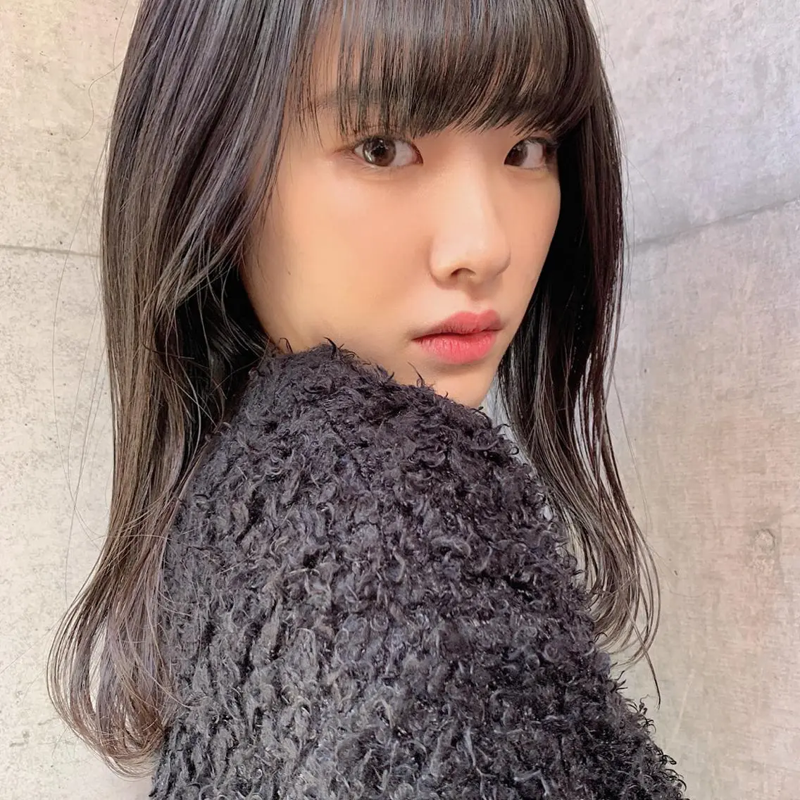 【U24】暗くしたい・就活の方へ🎓重く見えない透明感暗髪に👩🎓✨透明感カラー+カット ¥6000の写真