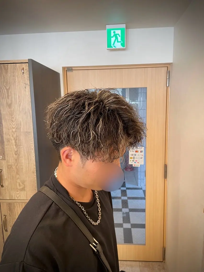 ミディアム カラー パーマ メンズ カット ヘアカラー パーマ トリートメント ヘアセット 🌟30代~50代の お客様も大歓迎/竹井のヘアスタイル