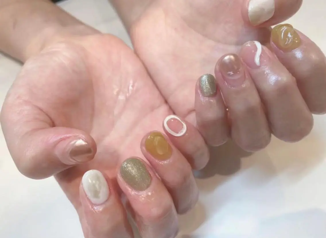 ネイル 持ち込み 【尾下】 ロイヤル•セラピストのネイルデザイン