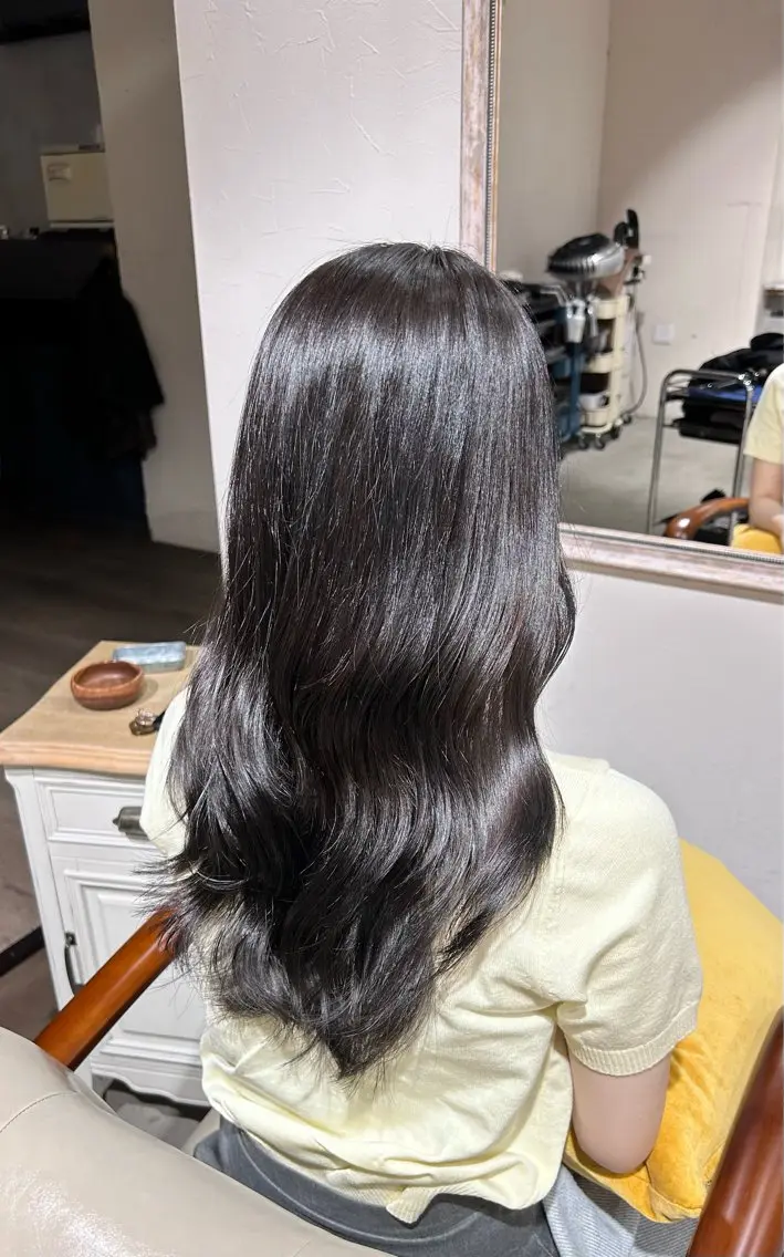 ロング カラー グレージュ 韓国風ヘア 瀬川 夏緒のヘアスタイル