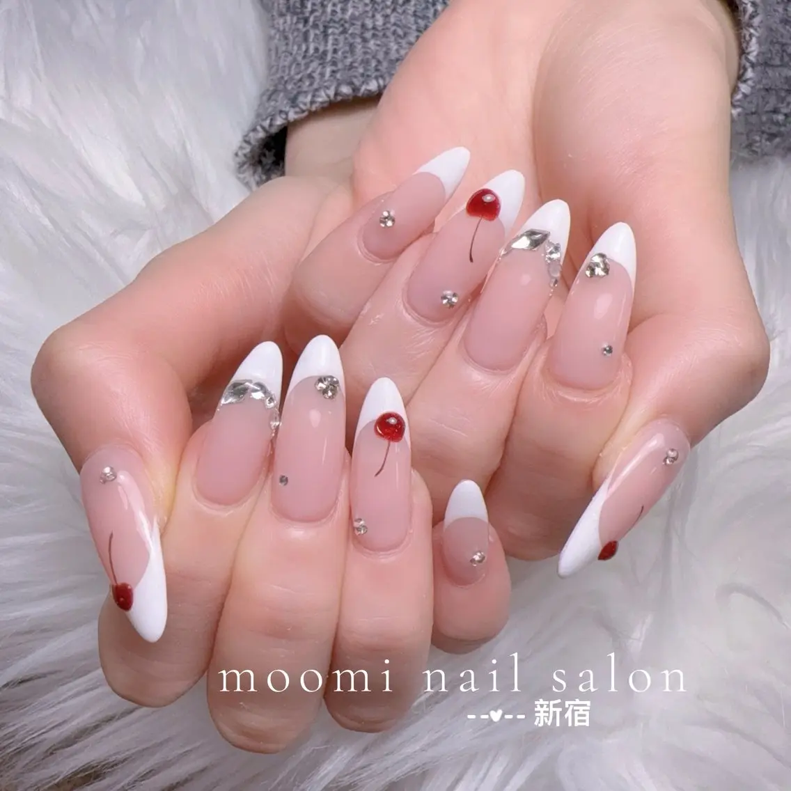 ネイル チークネイル フレンチネイル ジェルネイル グラデーション ハート ハンドネイル moomi nail スカルプ専門のネイルデザイン