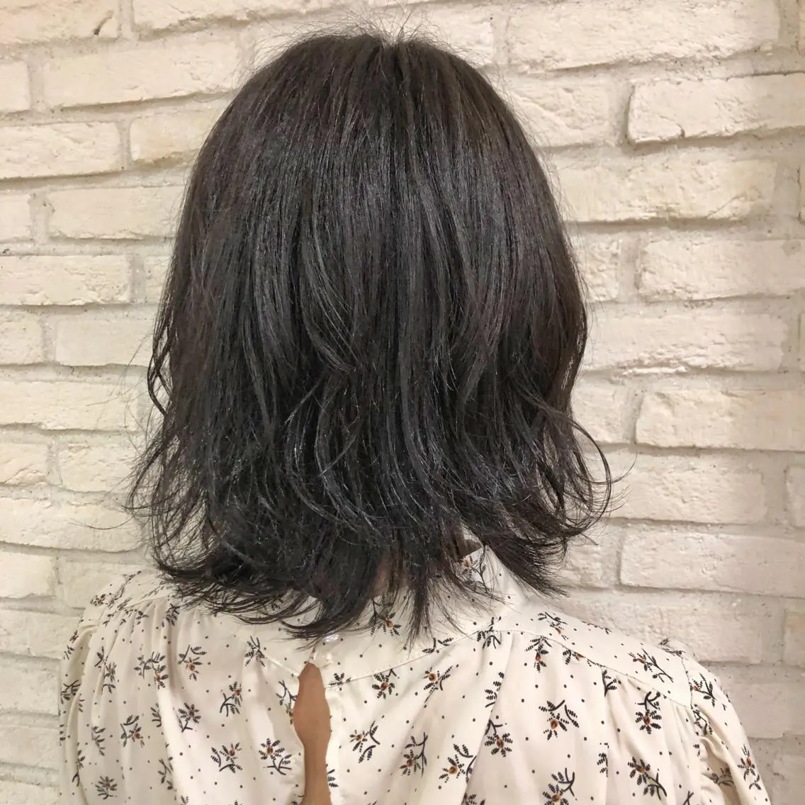 ショート カラー ダークグレー 大平 美沙のヘアスタイル