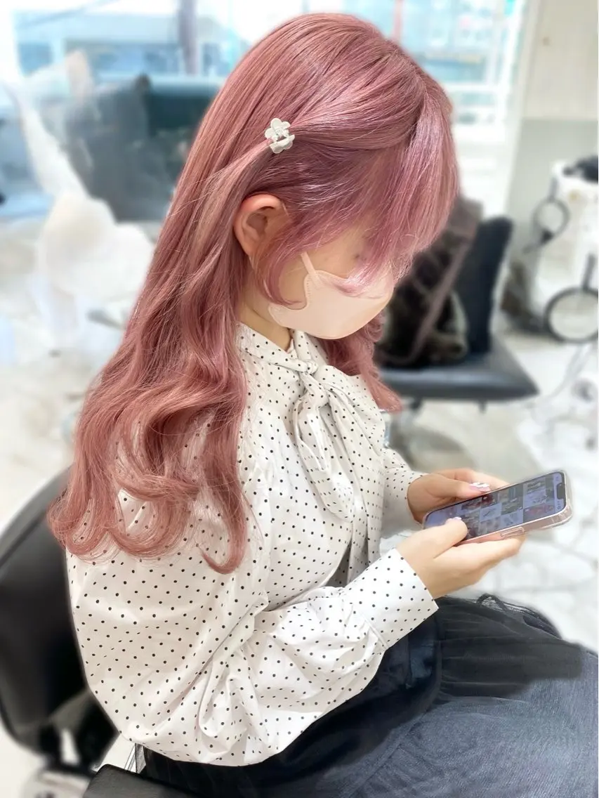 セミロング カラー ヘアアレンジ ブリーチ ピンクカラー トリートメント カット ヘアカラー トリートメント 盛れる顔周り🤍渋谷 Risa🎀のヘアスタイル