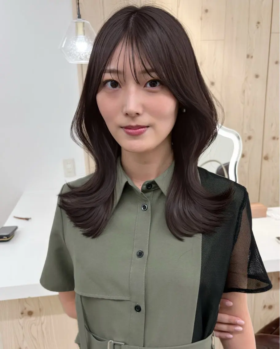 セミロング カラー カット ヘアカラー トリートメント ヘアセット 新宿/韓国ヘア/ 髪質改善ストレートのヘアスタイル