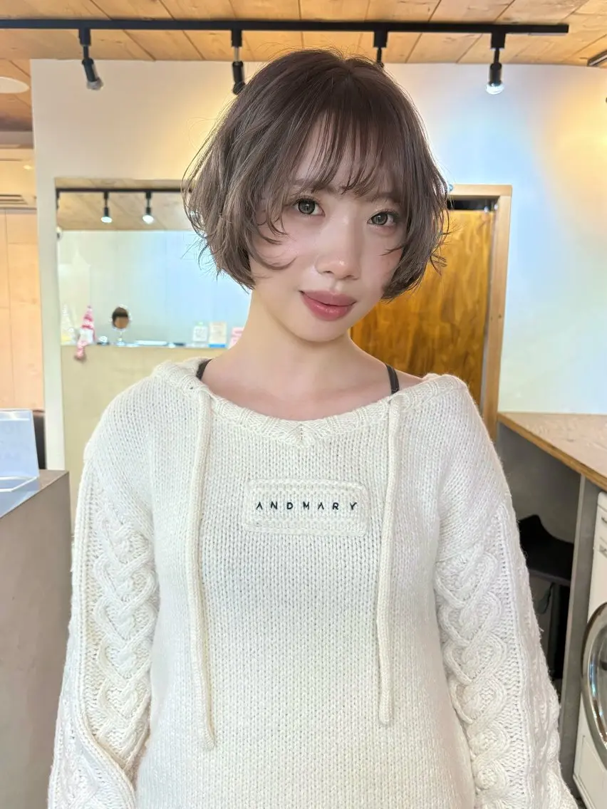 ショート カラー ヘアアレンジ ショートボブ グレージュ ミルクティーグレージュ ボブ ショートヘア カット ヘアカラー トリートメント 🧸艶々韓国ヘア 🧁mizunaのヘアスタイル