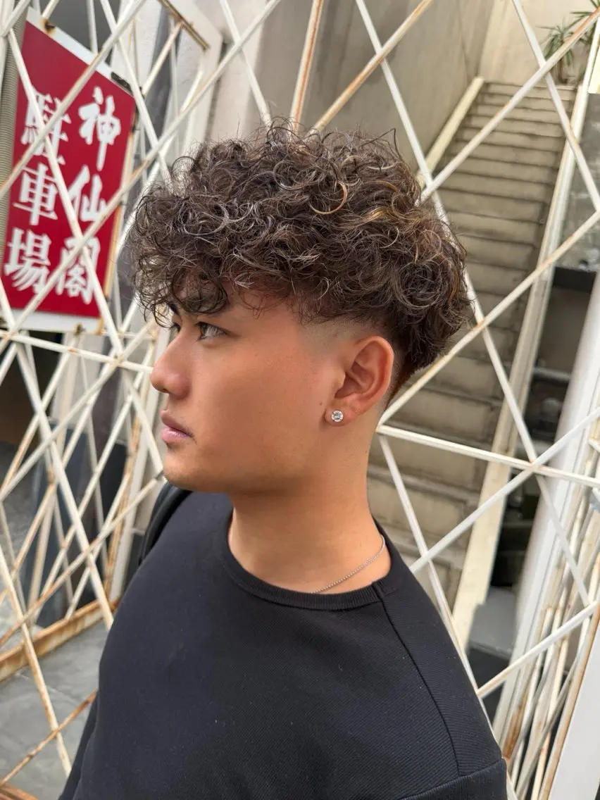 ミディアム カラー パーマ 松浦 将仁のヘアスタイル