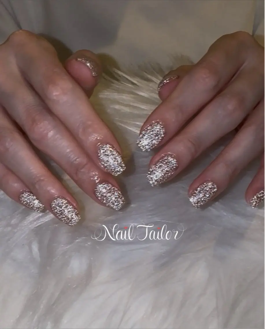 ネイル フラッシュネイル キラキラネイル ラメ(グリッター) オフィスネイル ショートネイル ハンドネイル NailTailor ネイルテイラーのネイルデザイン
