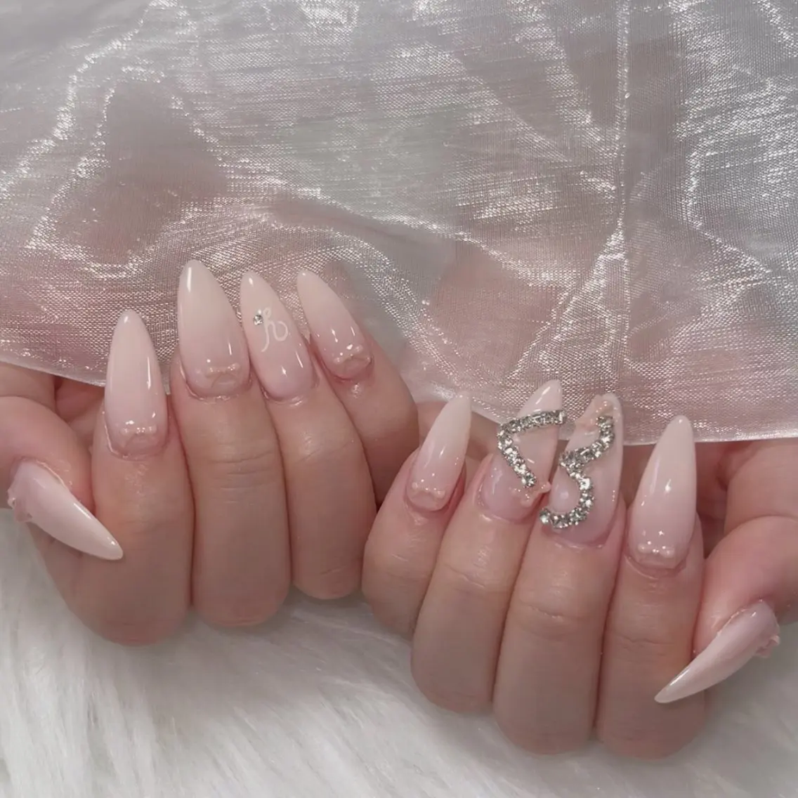 ネイル オーロラネイル 長さ出し フラッシュネイル フレンチネイル ジェルネイル ハンドネイル ハンドケア CiCi Nail Salonのネイルデザイン