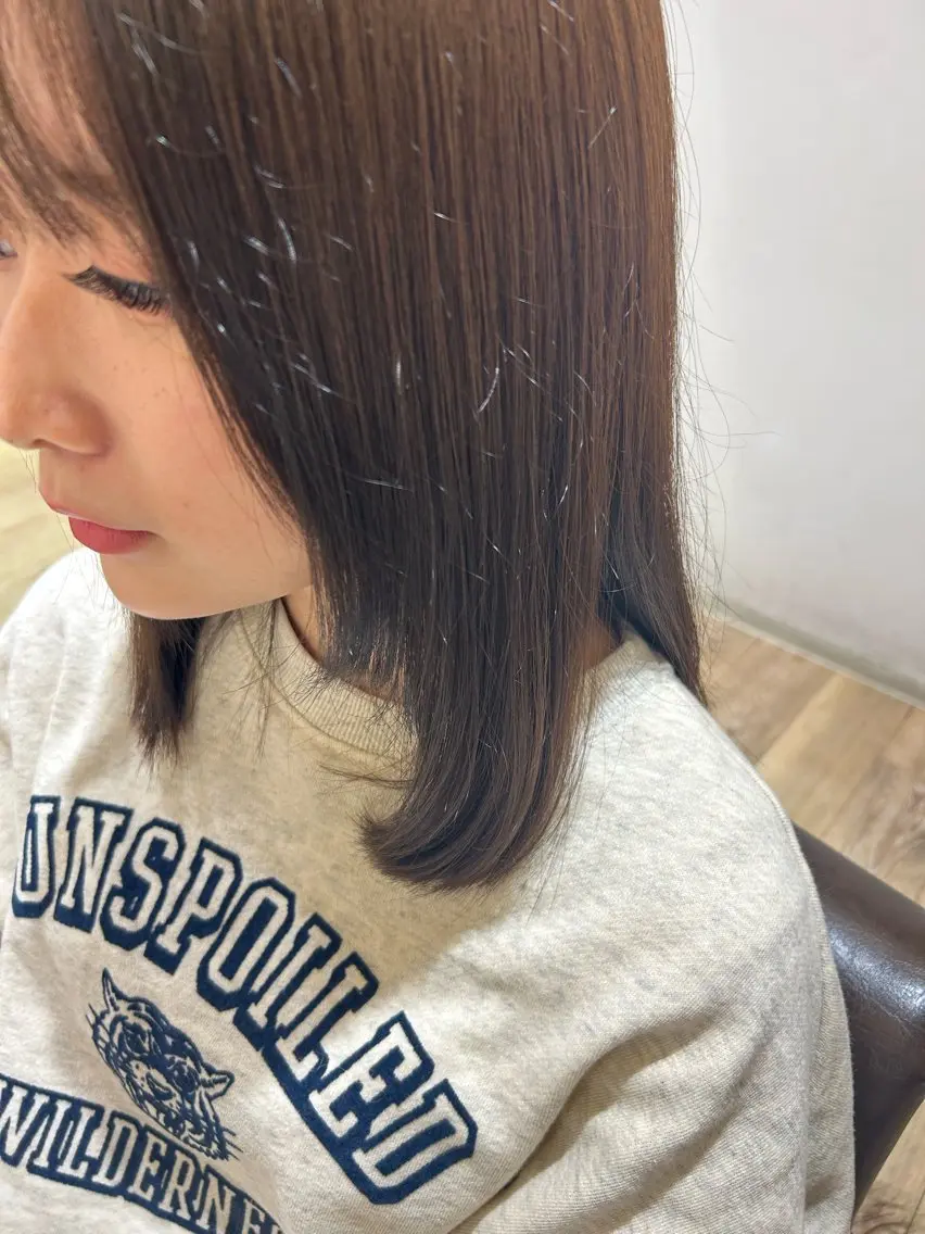 ミディアム 小川 遥加のヘアスタイル