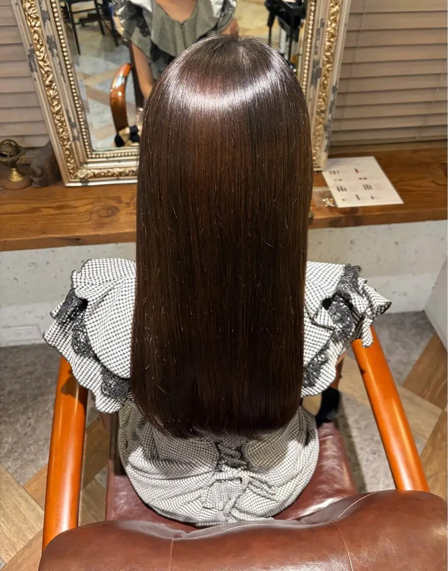 ロング カラー オリーブカラー 加部 采音のヘアスタイル