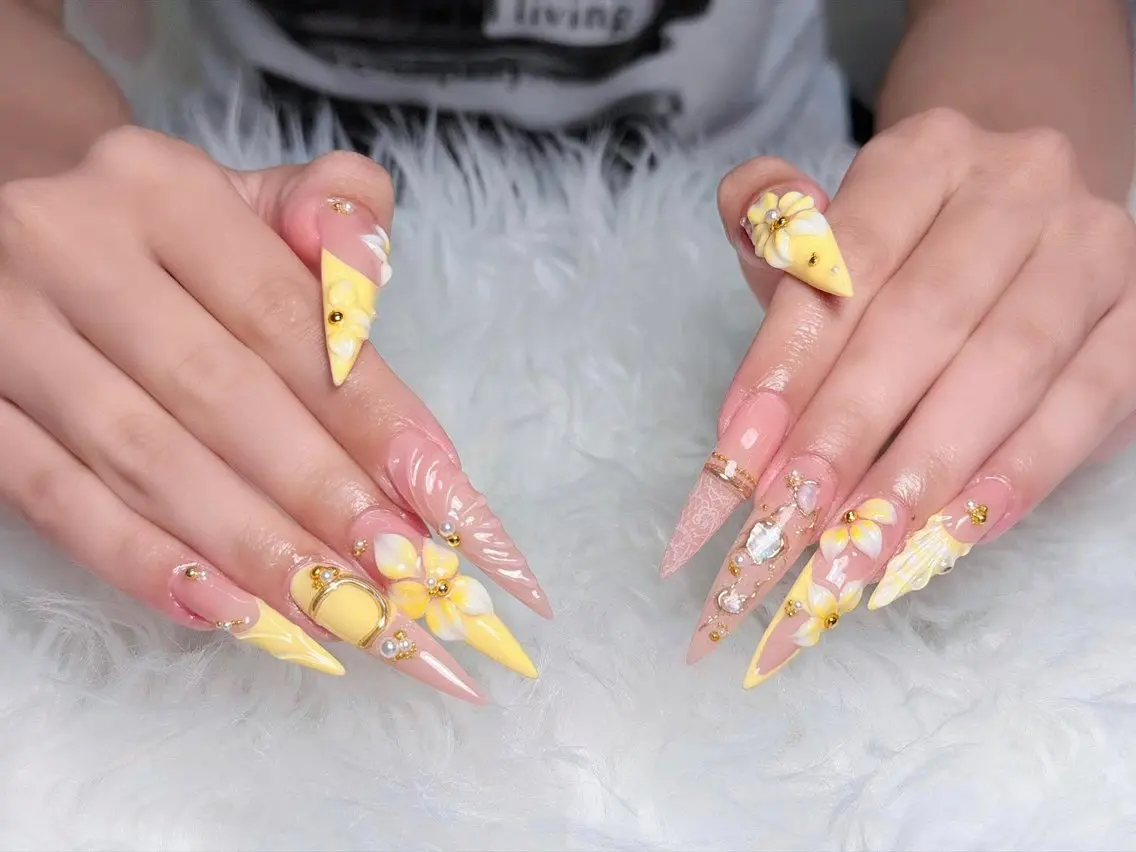 ネイル アートネイル チークネイル ドット フットネイル フレンチネイル ハンドネイル Rina Mika Nailsのネイルデザイン