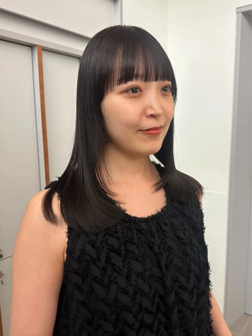 セミロング ヘアカラー ‎🤍ともえ‎🤍 /レイヤーカット🧸のヘアスタイル