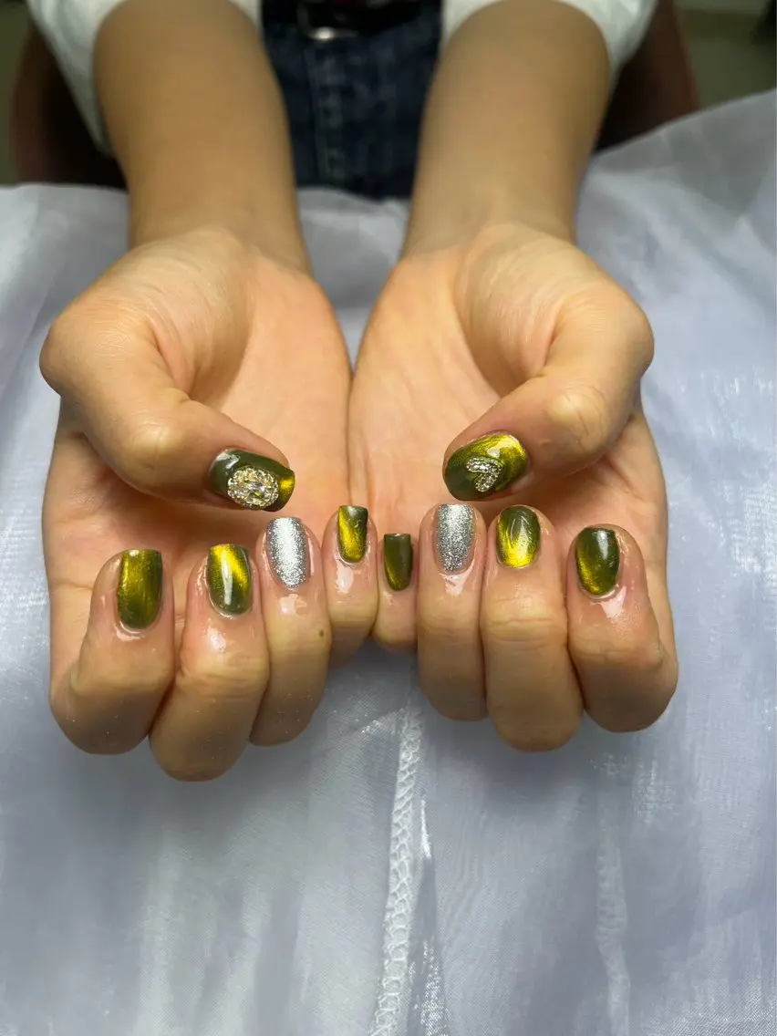 ネイル ハンドネイル ongles chicのネイルデザイン