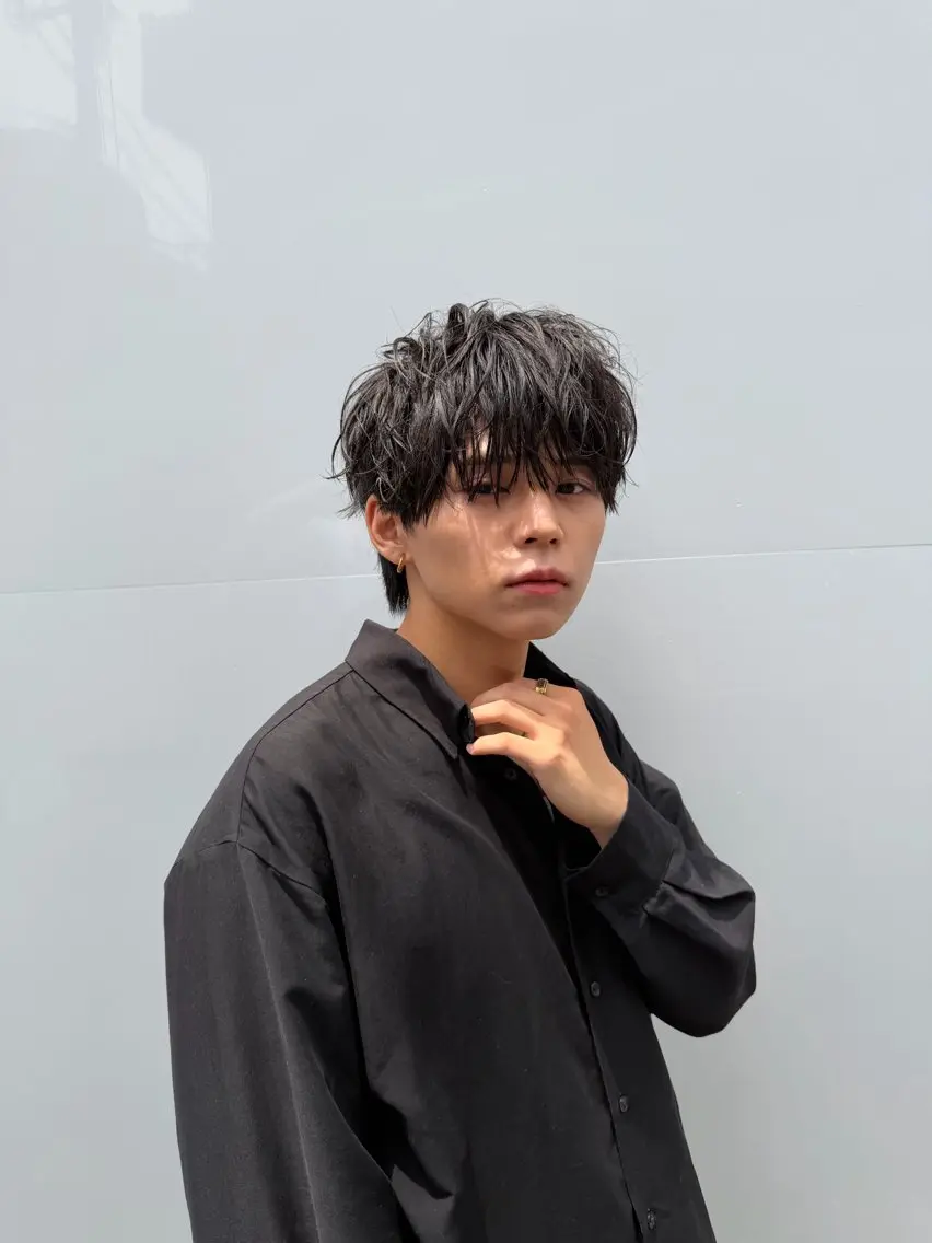 カラー パーマ メンズ パーマ 縮毛矯正特別価格✨️ 宇宙のヘアスタイル