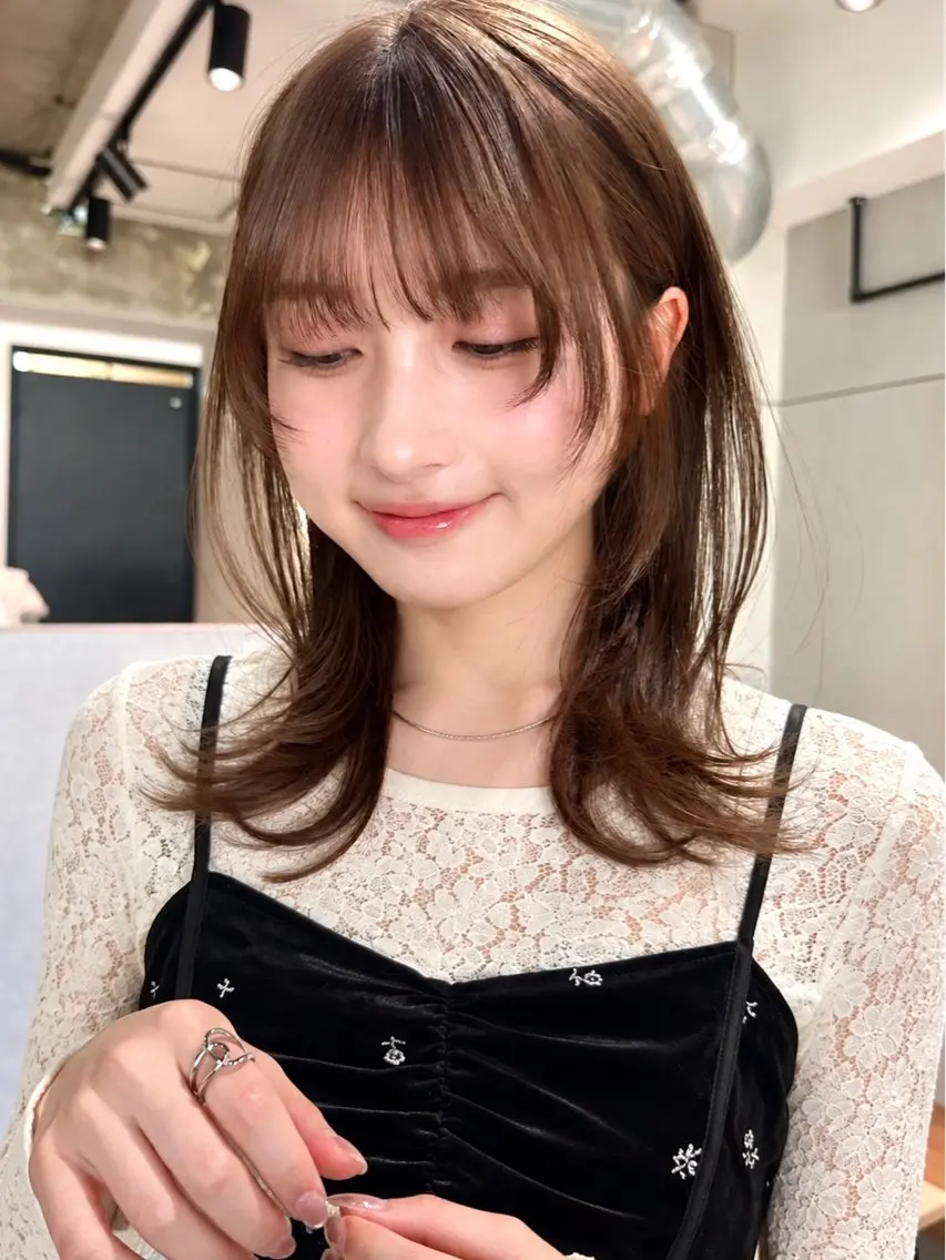セミロング カラー パーマ kazuki【顔周り ×レイヤーカット】のヘアスタイル