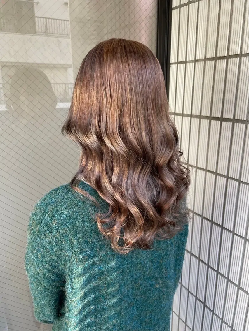 セミロング カラー ブラウンカラー 韓国風グレージュ 🤍たくみ🤍のヘアスタイル