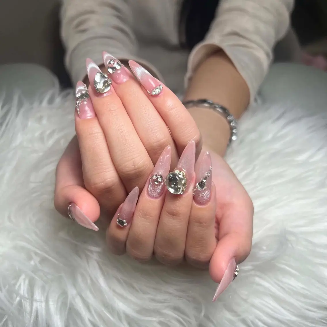 ネイル ハンドネイル Anmi Nailsのネイルデザイン