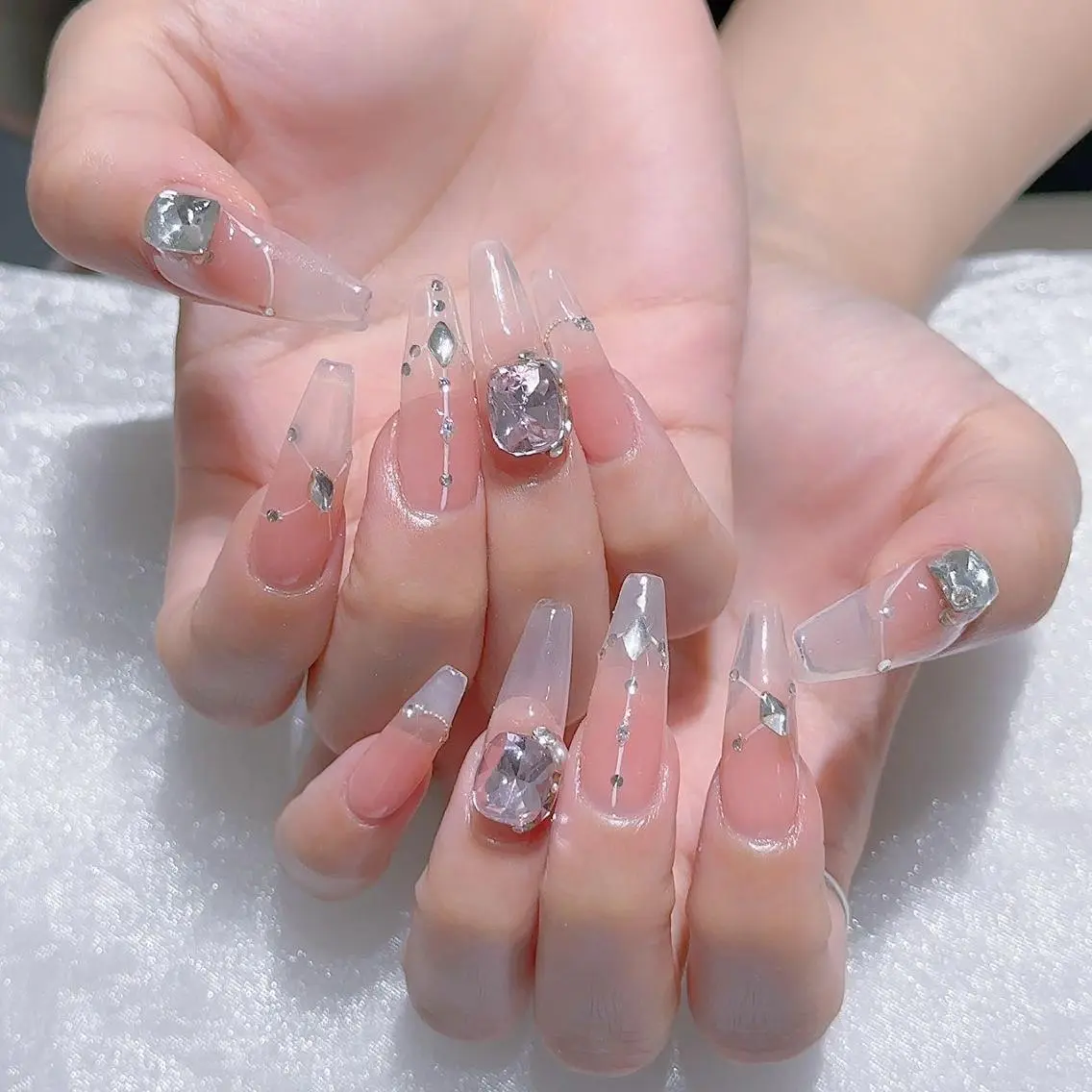 ネイル ハンドネイル Queens momoのネイルデザイン