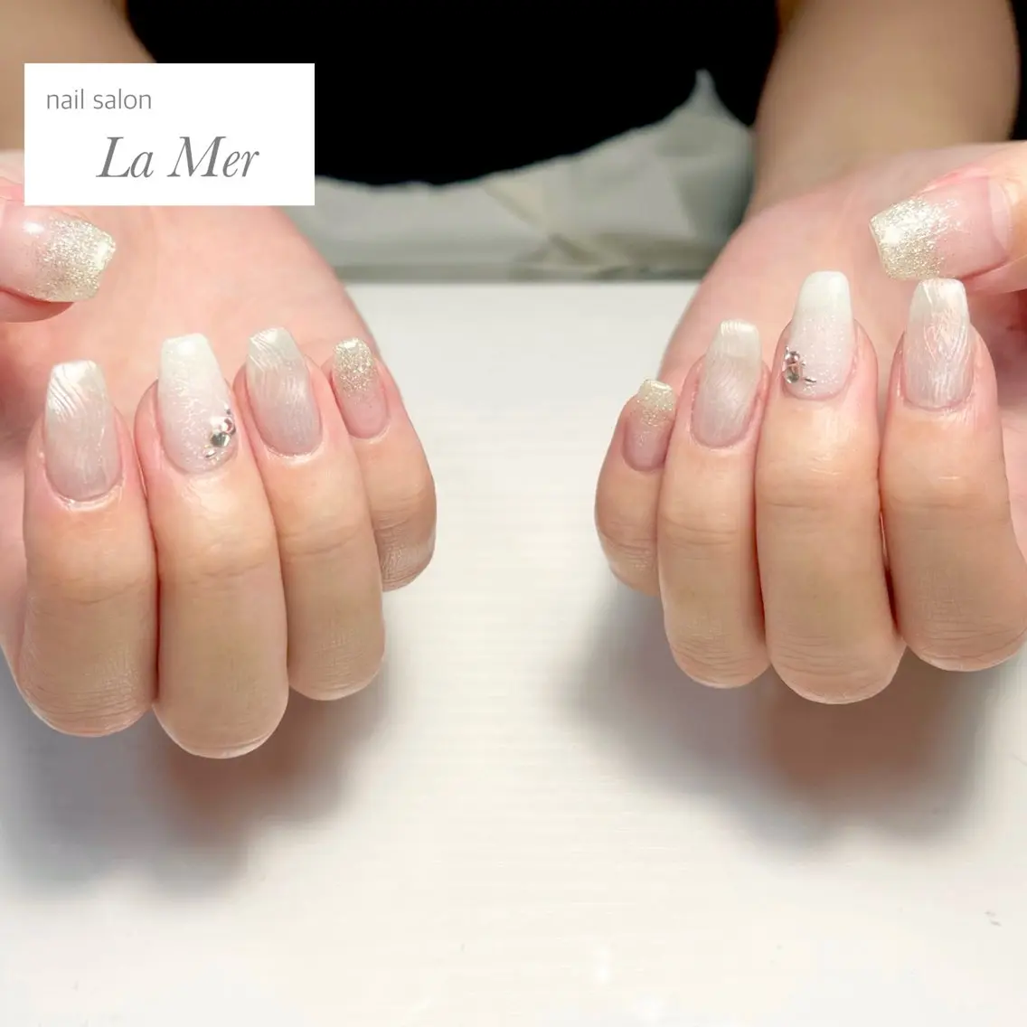 ネイル オーロラネイル ラメ(グリッター) マグネットネイル オフィスネイル シンプルネイル ハンドネイル nailsalon La Merのネイルデザイン