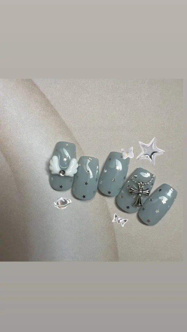 ネイル ハンドネイル nailsalon ULLのネイルデザイン